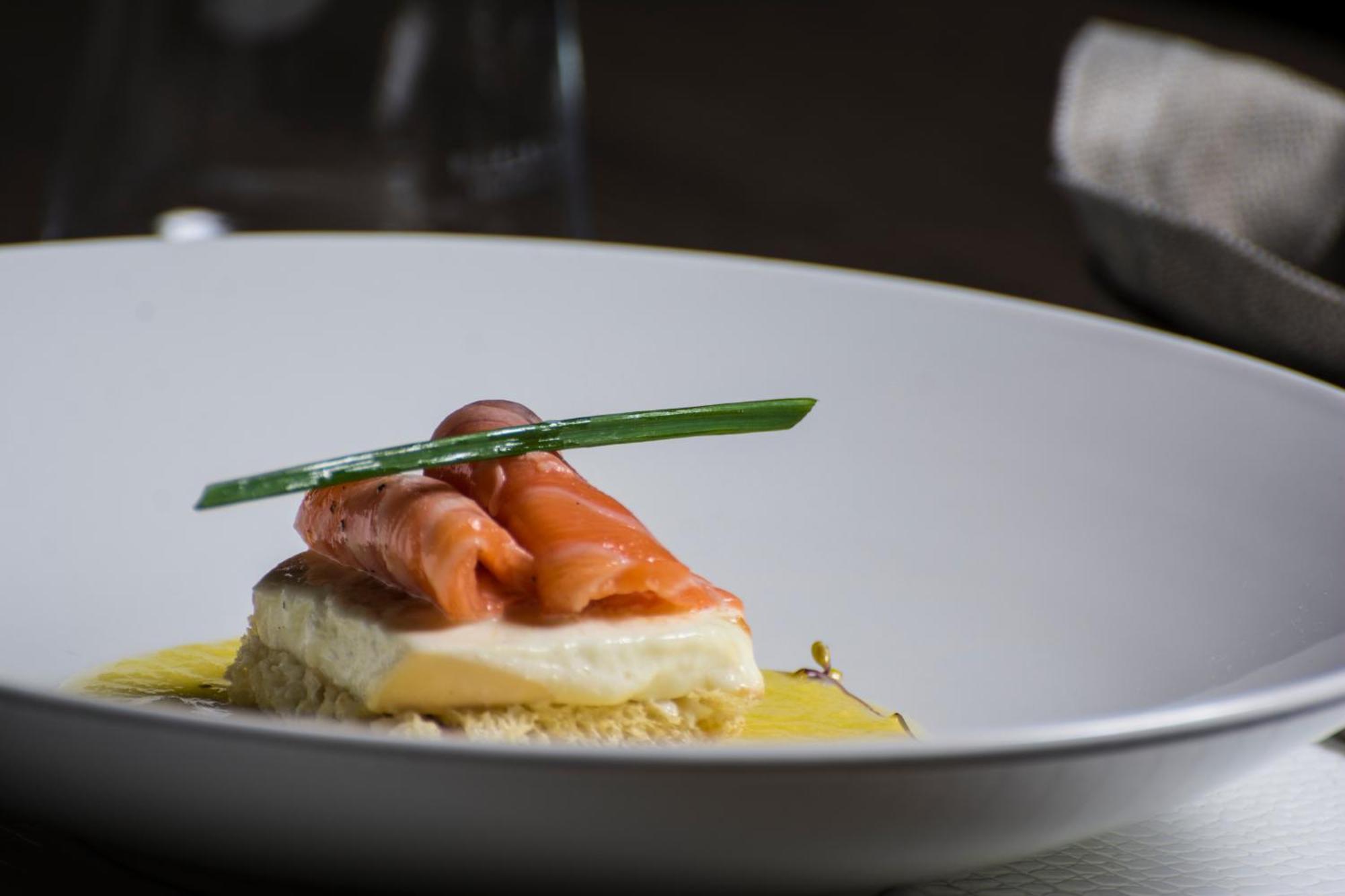 Miramare The Palace Resort Sanremo Dış mekan fotoğraf Smoked salmon with goat's cheese